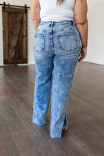 Load image into Gallery viewer, Carter High Rise Slit Hem Straight Jeans
