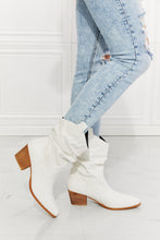 Load image into Gallery viewer, MMShoes Better in Texas Scrunch Cowboy Boots in White
